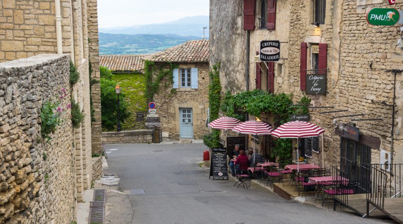 Photo représentant un village français