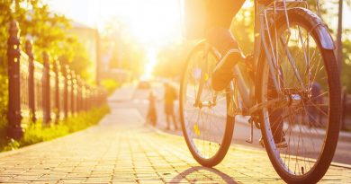 Photo d'un cycliste en ville